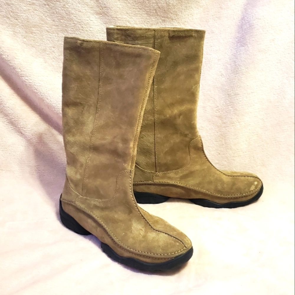 Like NEW Suede Tan Hush Puppies HP360 Genuine Leather Boots, 8.5
